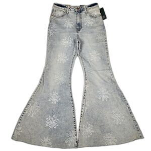 Wild Fable Highest Rise Extreme Flare Light Wash Flower Daisy Jeans Size 10 NWT